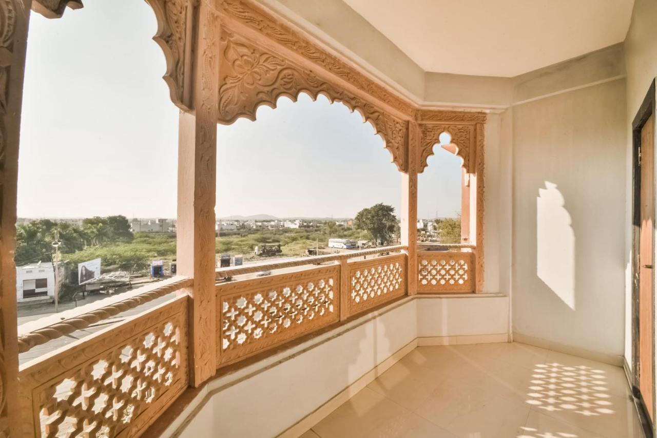 แคปิตัล โอ 48457 อมฤต พาเลซ Hotel Bhilwara ภายนอก รูปภาพ