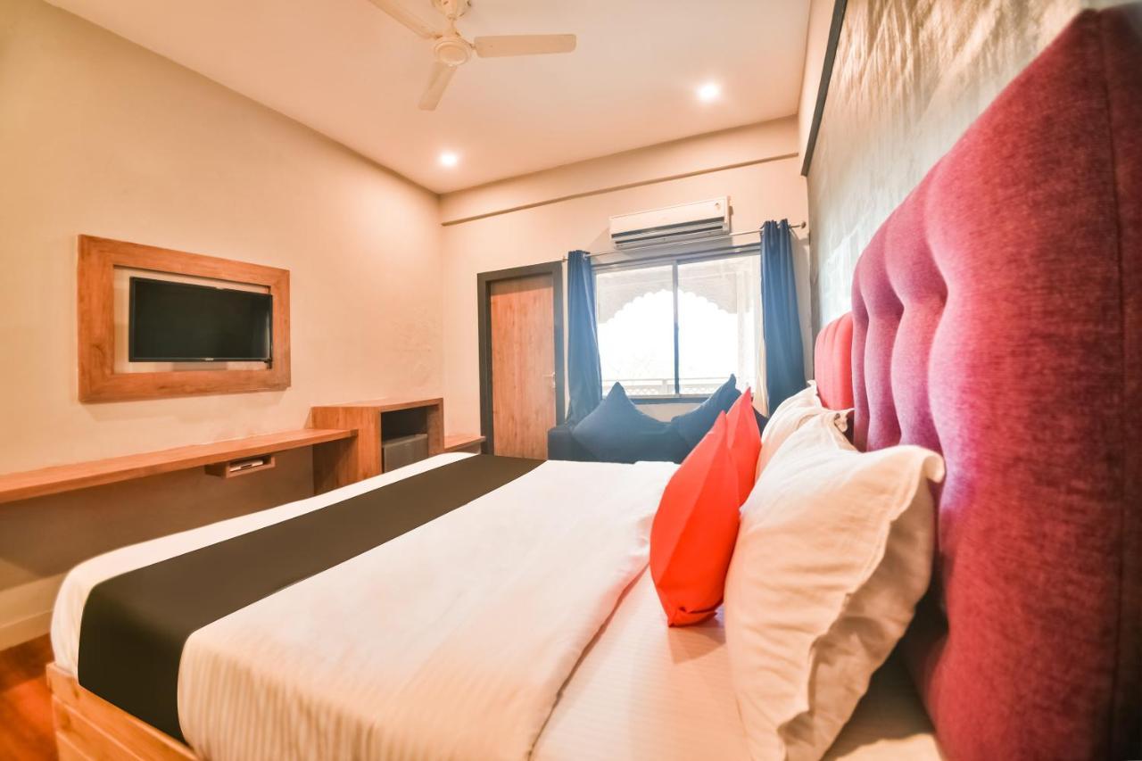 แคปิตัล โอ 48457 อมฤต พาเลซ Hotel Bhilwara ภายนอก รูปภาพ
