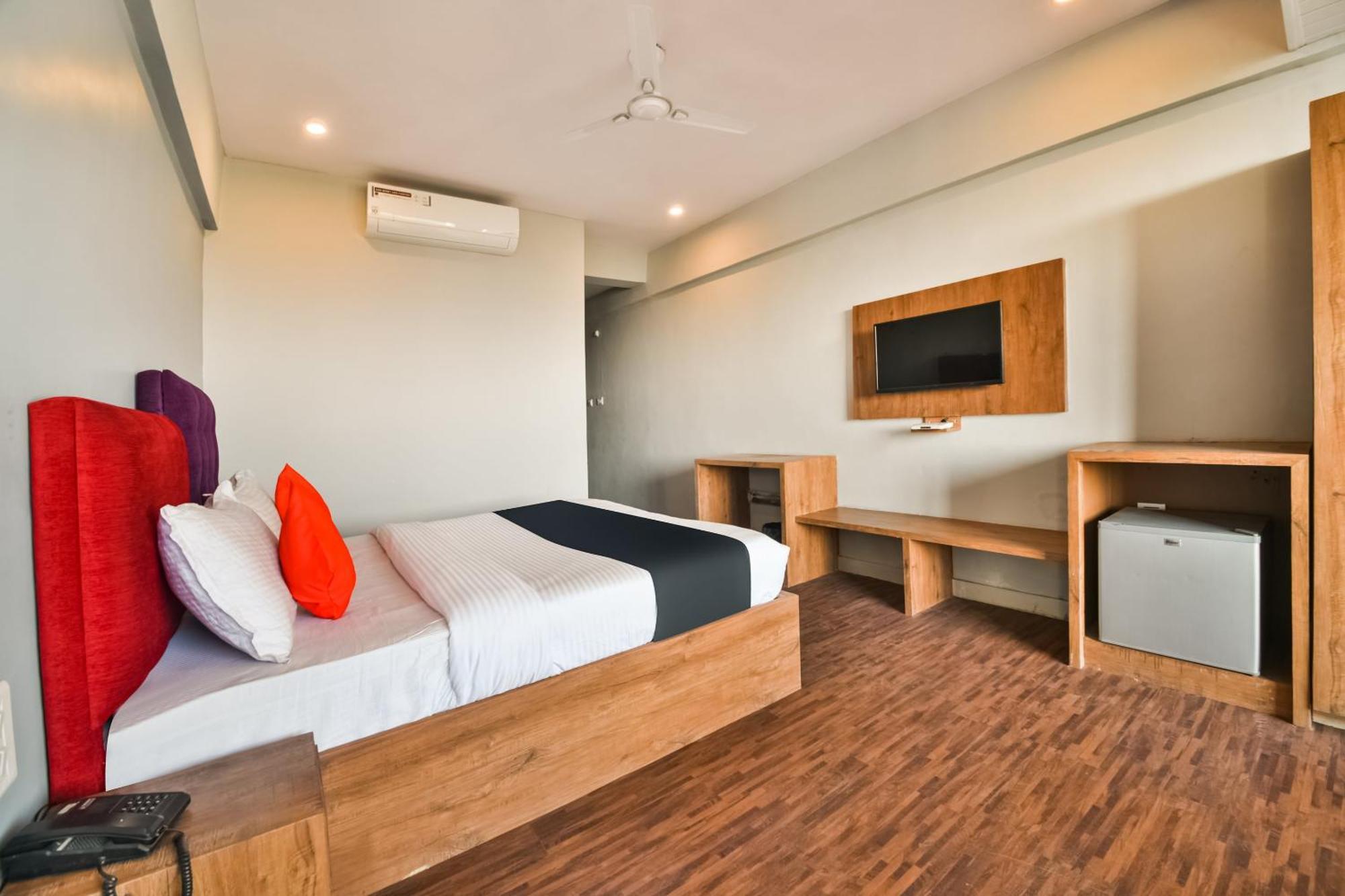 แคปิตัล โอ 48457 อมฤต พาเลซ Hotel Bhilwara ภายนอก รูปภาพ
